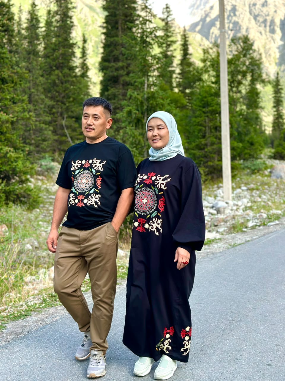 Kyrgyz ornament family look for mother and daughter
